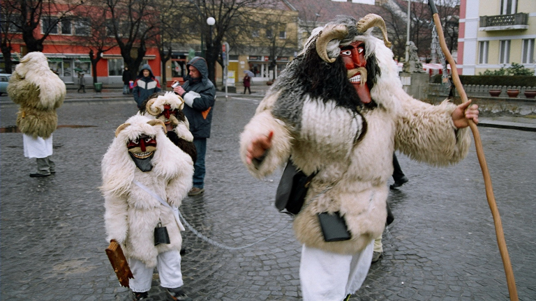 Busojaras-Buso_and_Son-2.jpg